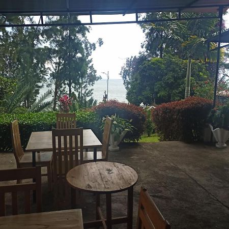 Maddy'S Kitchen And Accomodation Gisenyi ภายนอก รูปภาพ