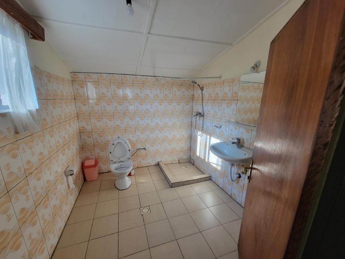 Maddy'S Kitchen And Accomodation Gisenyi ภายนอก รูปภาพ