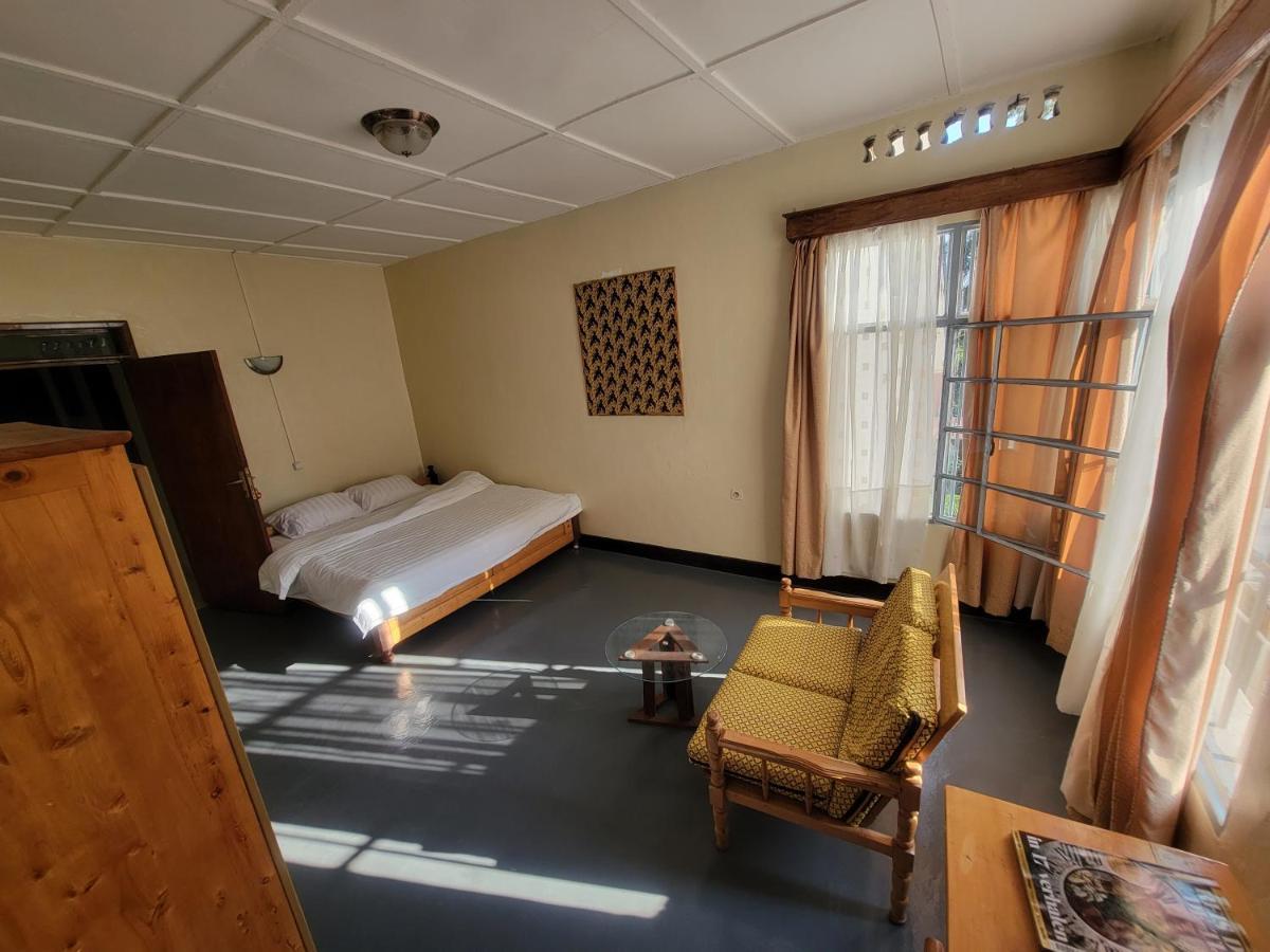 Maddy'S Kitchen And Accomodation Gisenyi ภายนอก รูปภาพ